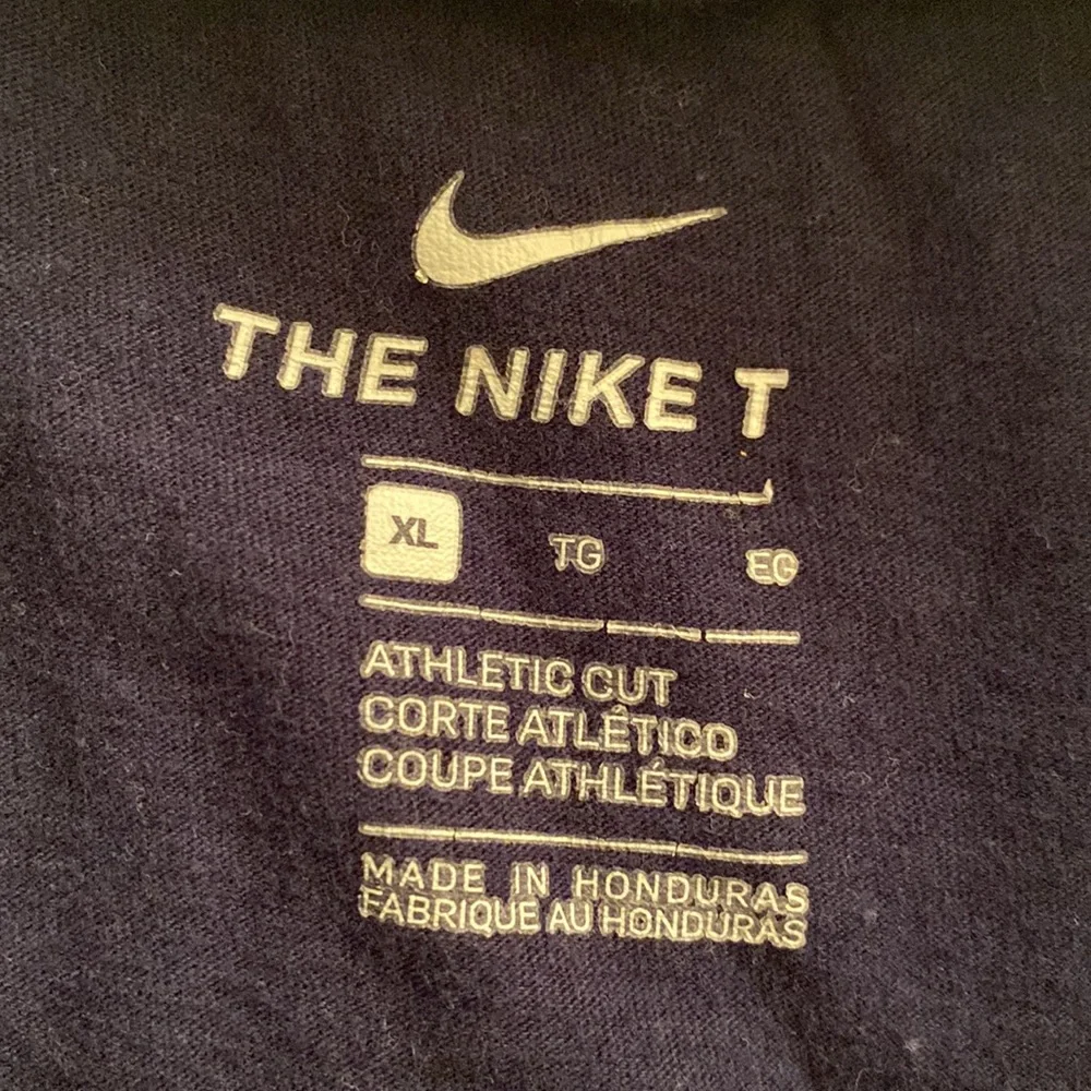 Nike Logo T-Shirt - Picture 6 of 6